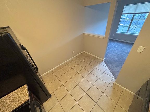 4th image of 1428 Deerpond Ln #1428