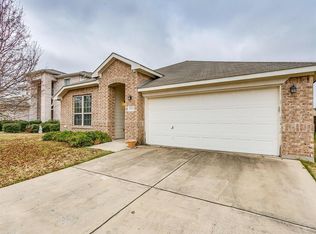 10012 Cougar Trl, Fort Worth, TX 76108