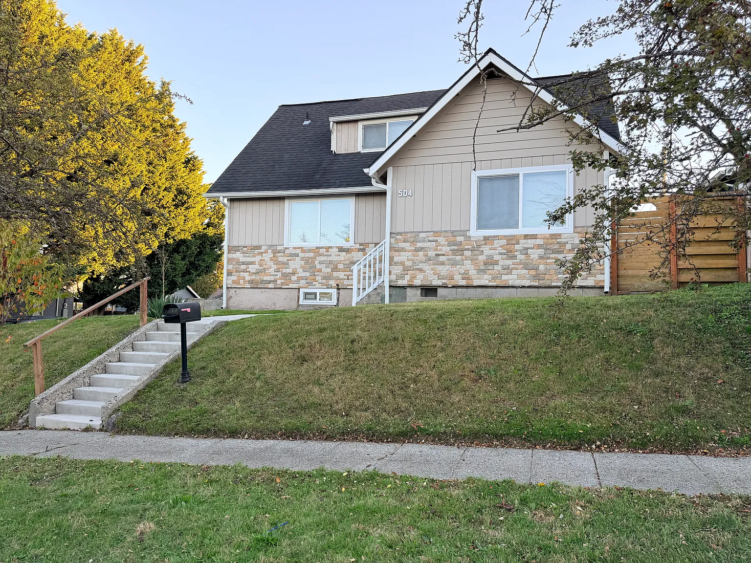 3 bed, 1350 sqft, $2,775 — Photo 1