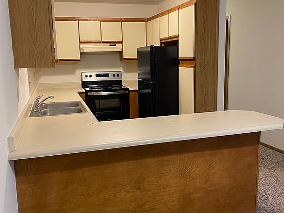 snack bar and kitchen