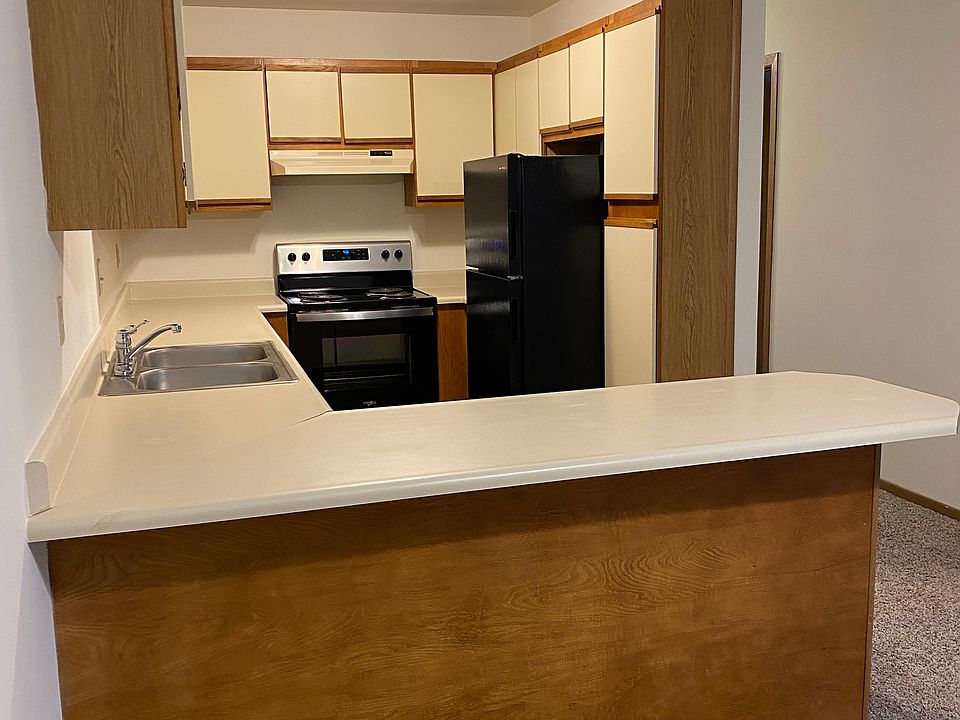 snack bar and kitchen