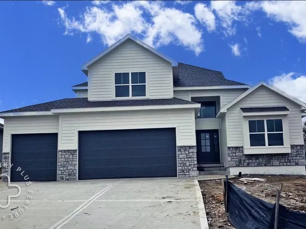 1831 Red Orchard Dr, Liberty, MO 64068