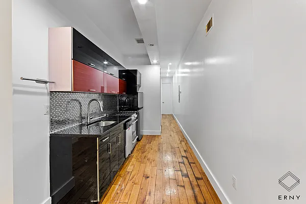 Rented by ERNY LLC | media 22