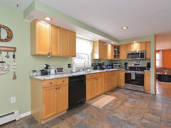 2nd image of 40 Barkland Drive
