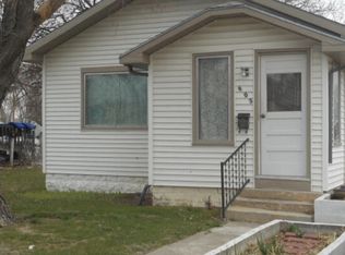 903 E 5th St, Mccook, NE 69001