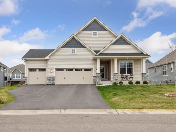 7393 Emily Cir, Lino Lakes, MN 55038