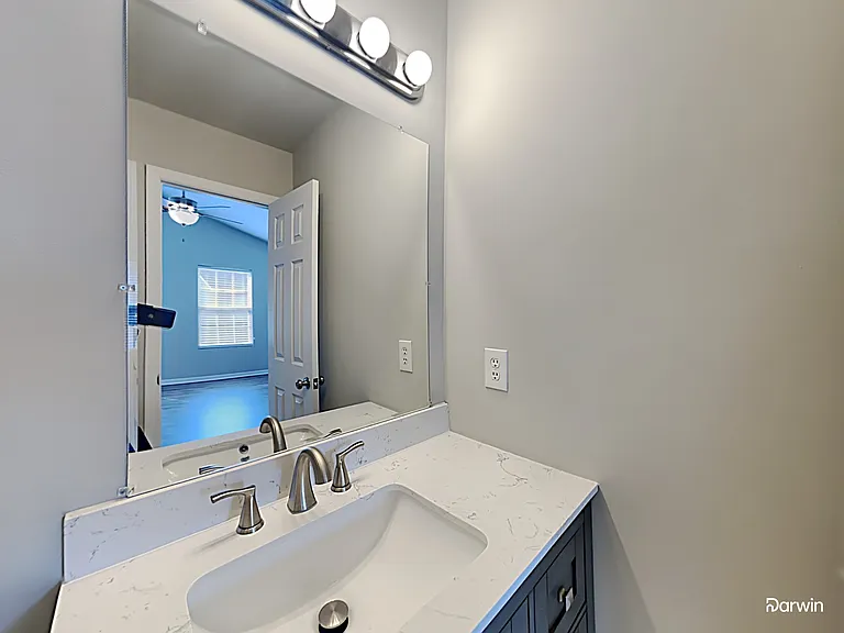 448 Courtland Dr — Photo 15