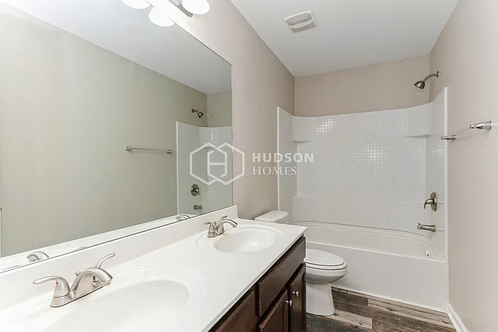 319 Lanier Ct — Photo 21