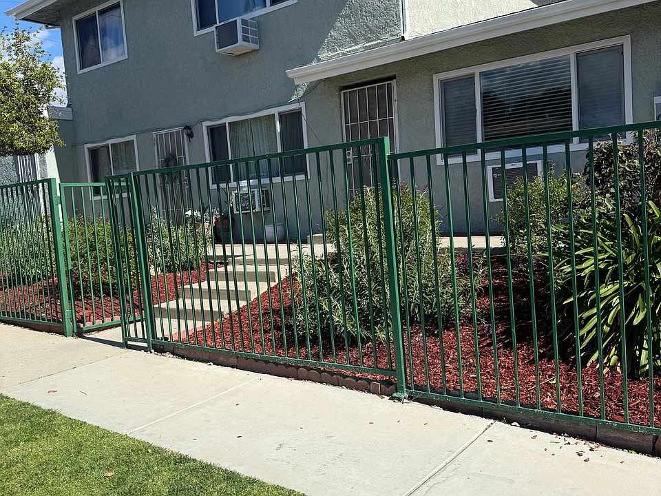 1st image of 1257 Woodbury Ct #B