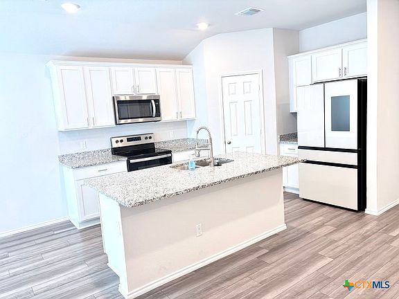 2nd image of 1507 Merritt St