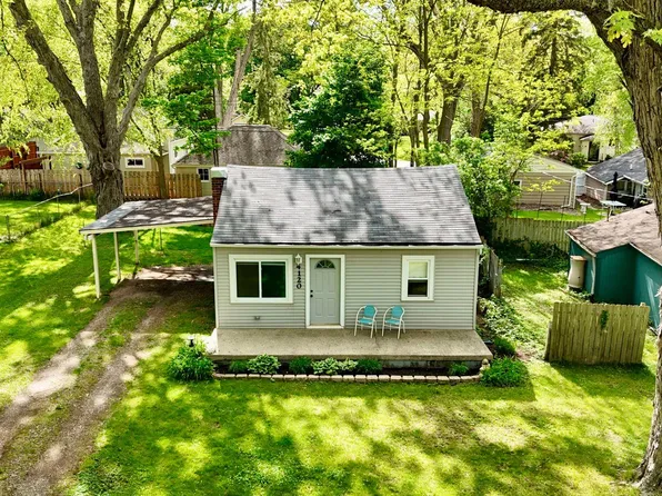 4120 Bunker Ave, West Bloomfield, MI 48323