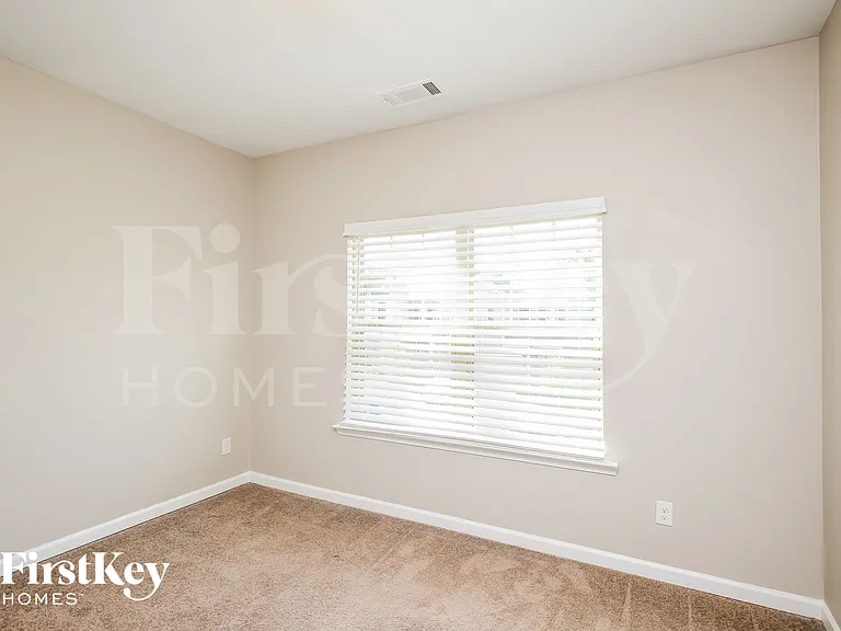2139 Charcoal Ives Rd — Photo 10