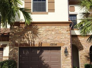10294 Wellington Parc Dr, Wellington, FL 33449