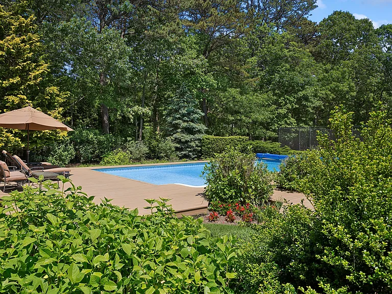 8 Indian Pipe Dr — Photo 41