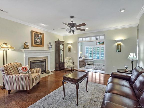 3rd image of 4904 Parkcrest Ct #4904