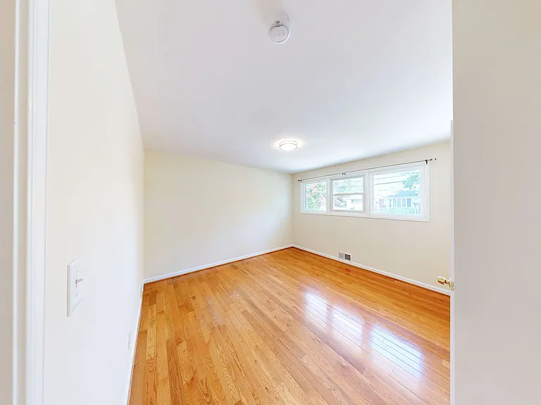 2518 Harmon Rd — Photo 12