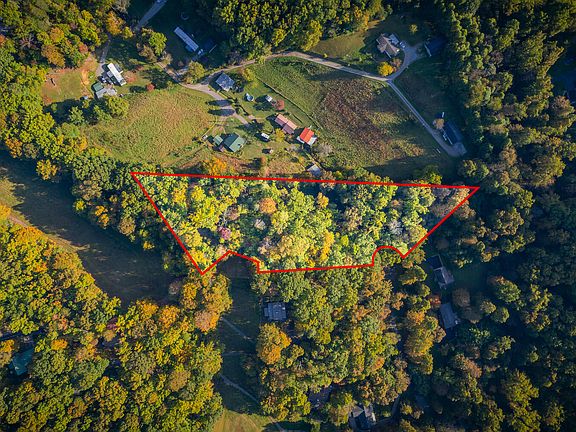 2nd image of 141 Oak Dr