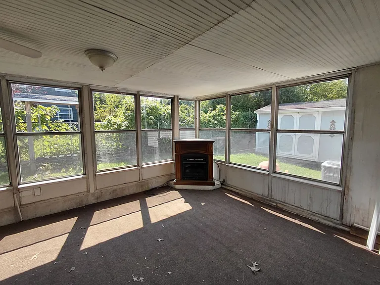 14490 Hilltop Rd — Photo 14