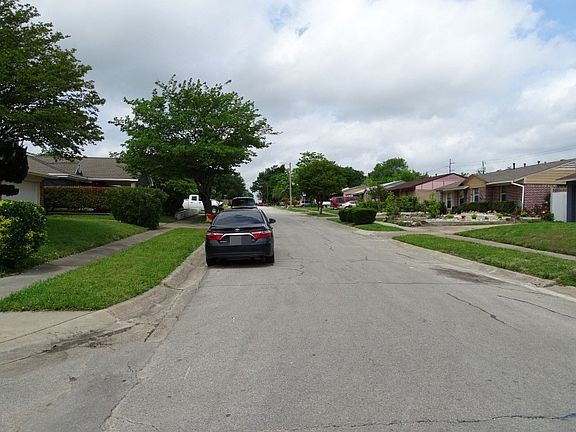 5th image of 402 Davidson Dr