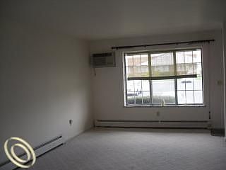 2nd image of 25203 Franklin Ter #2