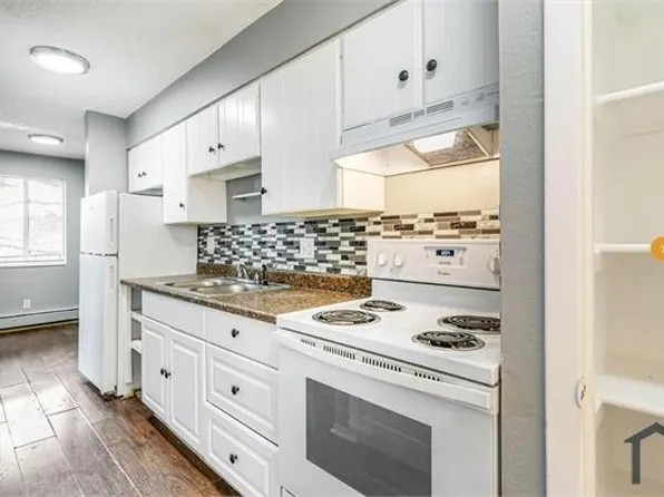 3605 S Knox Ct APT 102, Denver, CO 80236