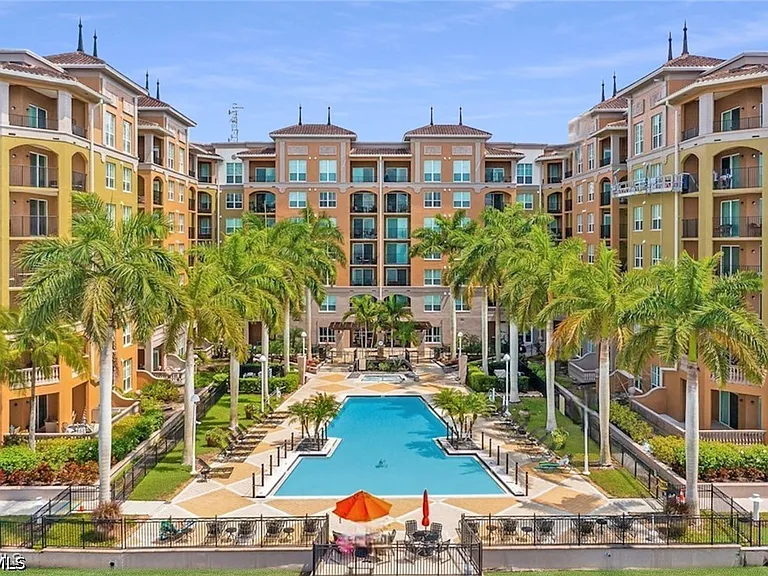 2825 Palm Beach Blvd #418 — Photo 1