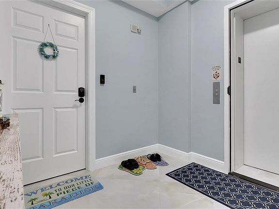 4th image of 2743 1ST ST #2106