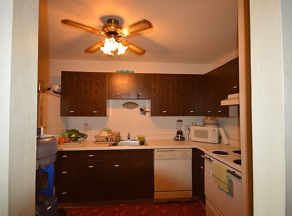 3rd image of 4 Villa Verde Dr APT 211