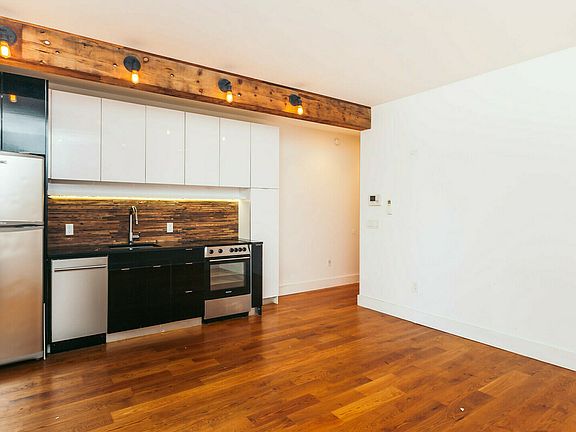 2nd image of 1144 De Kalb Ave #2G
