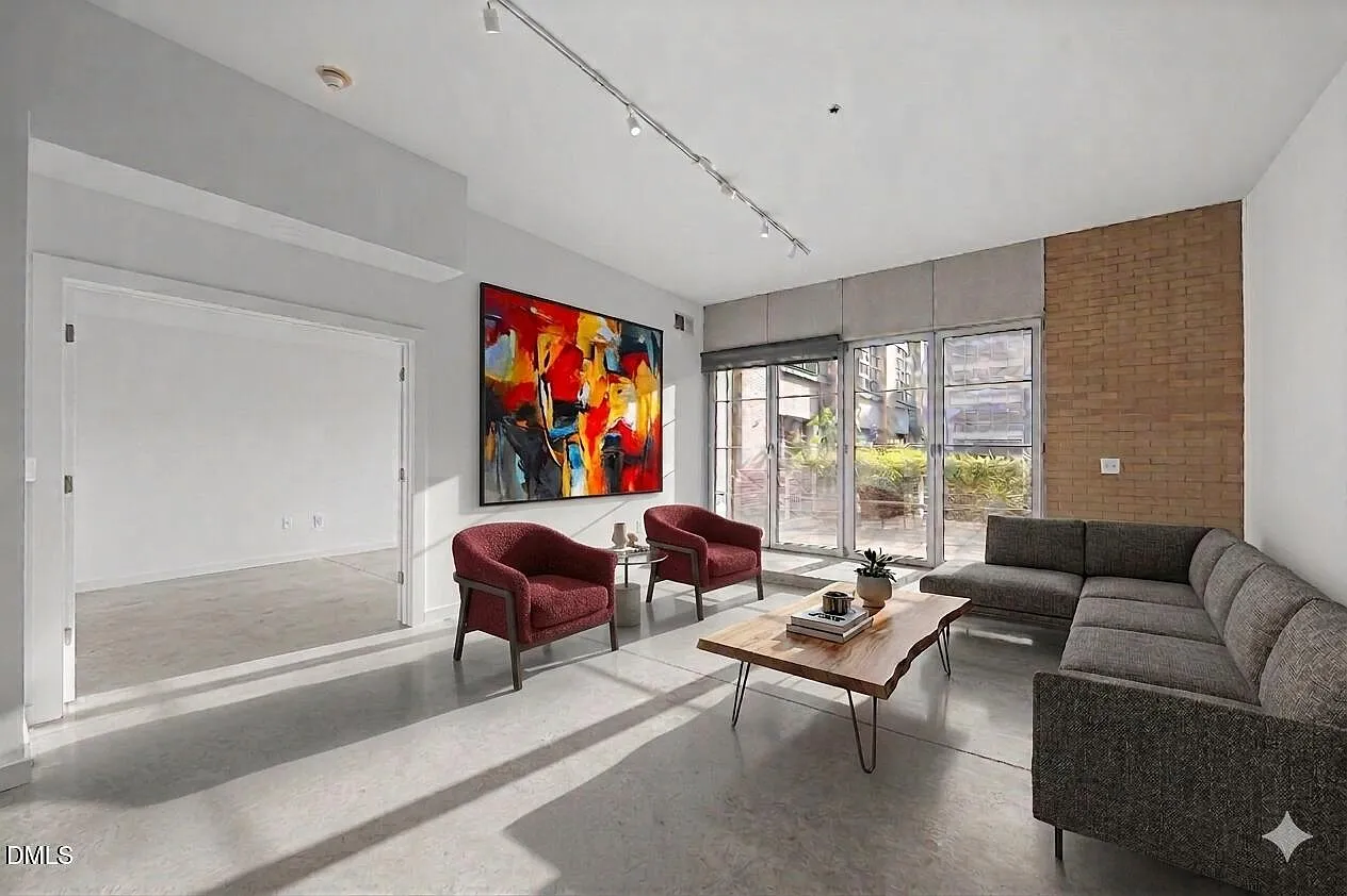 1 bed, 1.5 bath, 1281 sqft, $2,000 — Photo 1