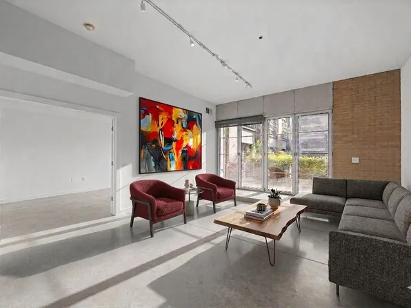 319 Fayetteville St #210-A, Raleigh, NC 27601