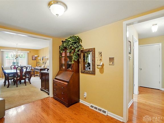 5th image of 3225 Southdale Dr APT 10