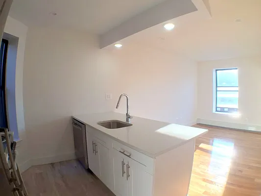 Rented by Uptown Flats LLC | media 16