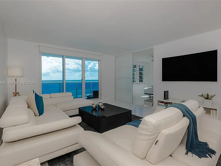 2301 Collins Ave #1538 — Photo 6