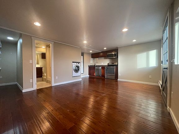 2nd image of 518 2nd St APT 8