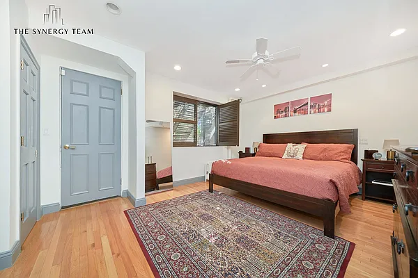 Rented by Compass | media 21