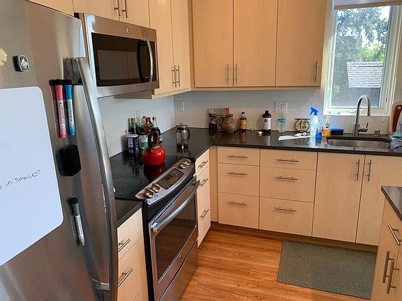 5th image of 109 12th Ave E APT 202