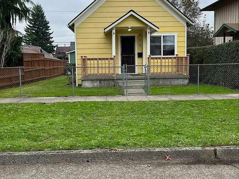815 E St — Photo 1