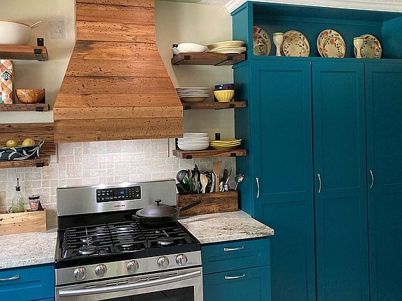 Kitchen Pantry, Stove, Hood