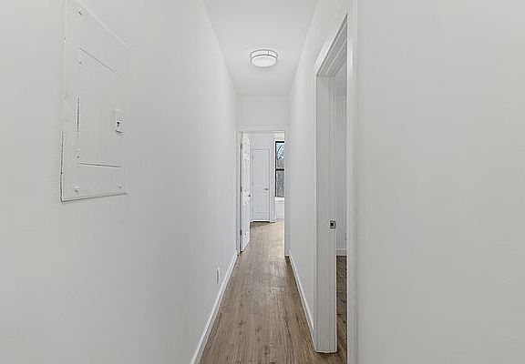3rd image of 643 Franklin Ave APT 4R