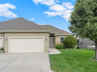 21820 W 116th Ter, Olathe, KS 66061