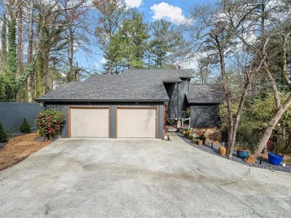 326 W Claiborne Ct, Marietta, GA 30066