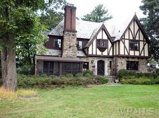 588 The Pkwy, Mamaroneck, NY 10543