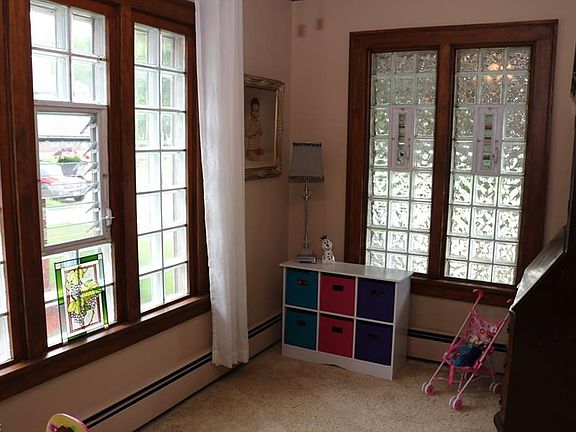 5th image of 6010 Theota Ave