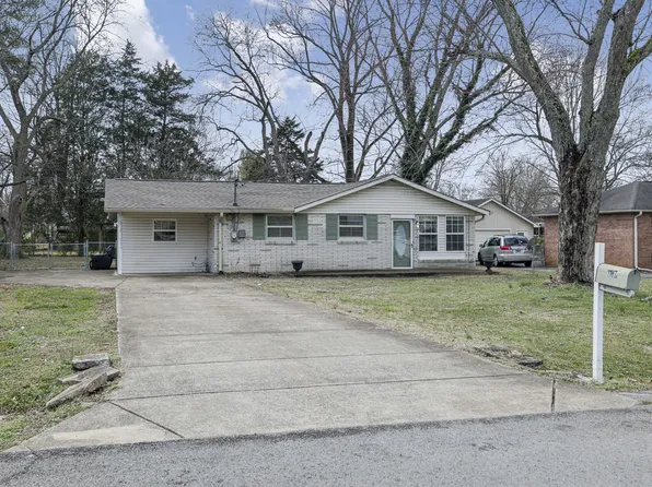 1107 Elliott Dr, Murfreesboro, TN 37129