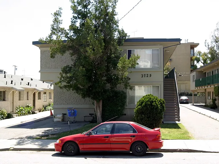 3725 S Bentley Ave #1 — Photo 1