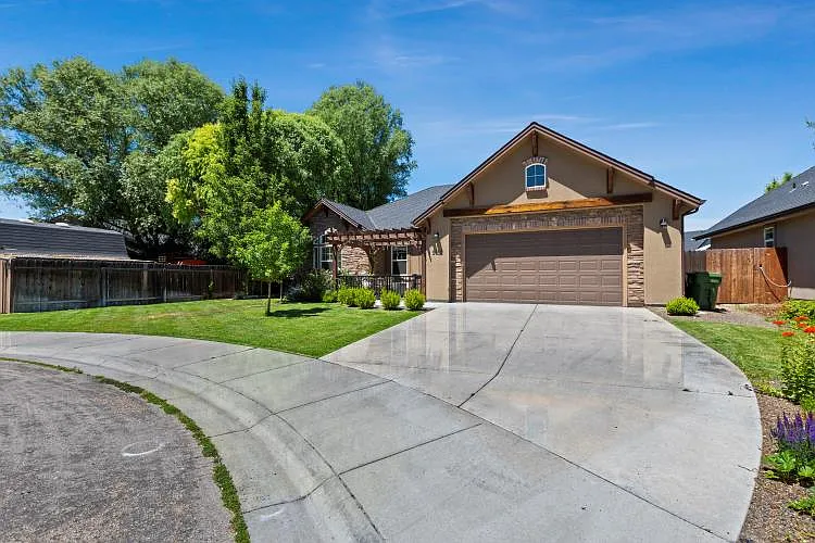 522 E Washakie St — Photo 37