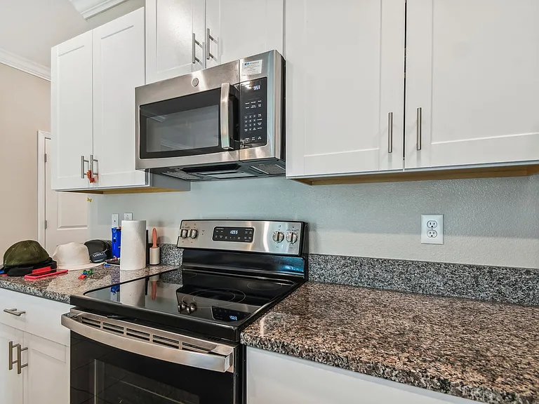 21868 Lyonia Ln — Photo 3