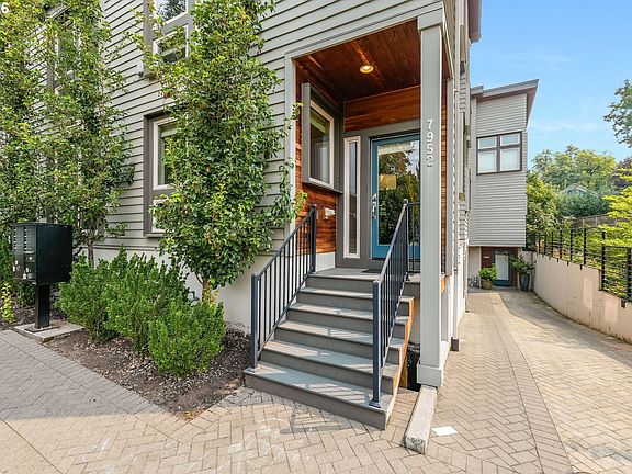 3rd image of 7952 SE 6th Ave #3