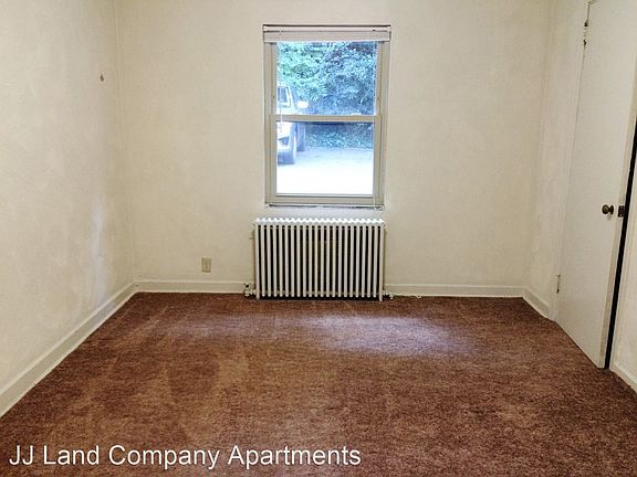 3rd image of 305 N Negley Ave #11295582